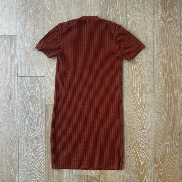 MM La Fleur Knit Dress - Picture 5 of 6